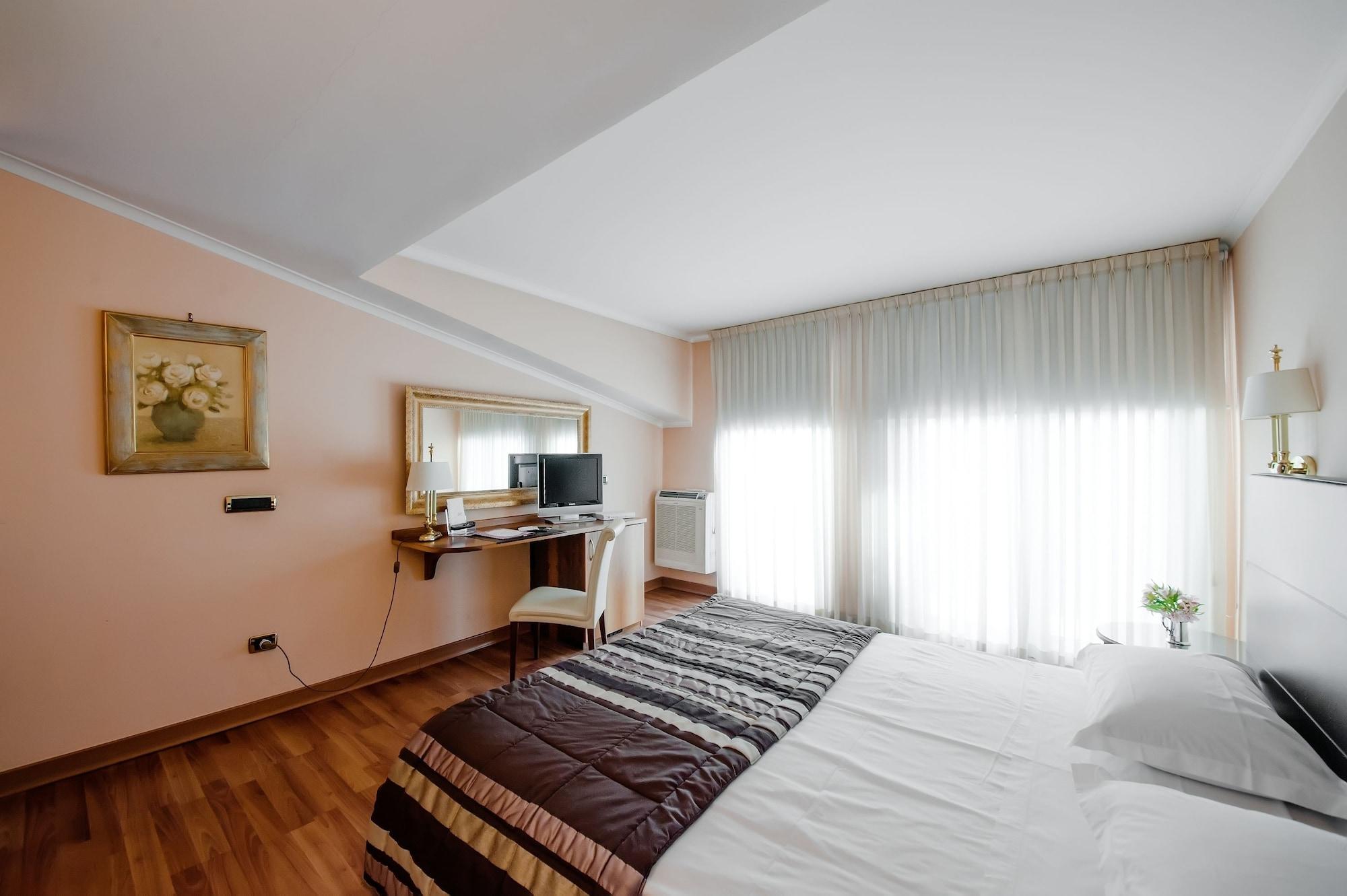 Hotel Villa Traiano Benevento Esterno foto