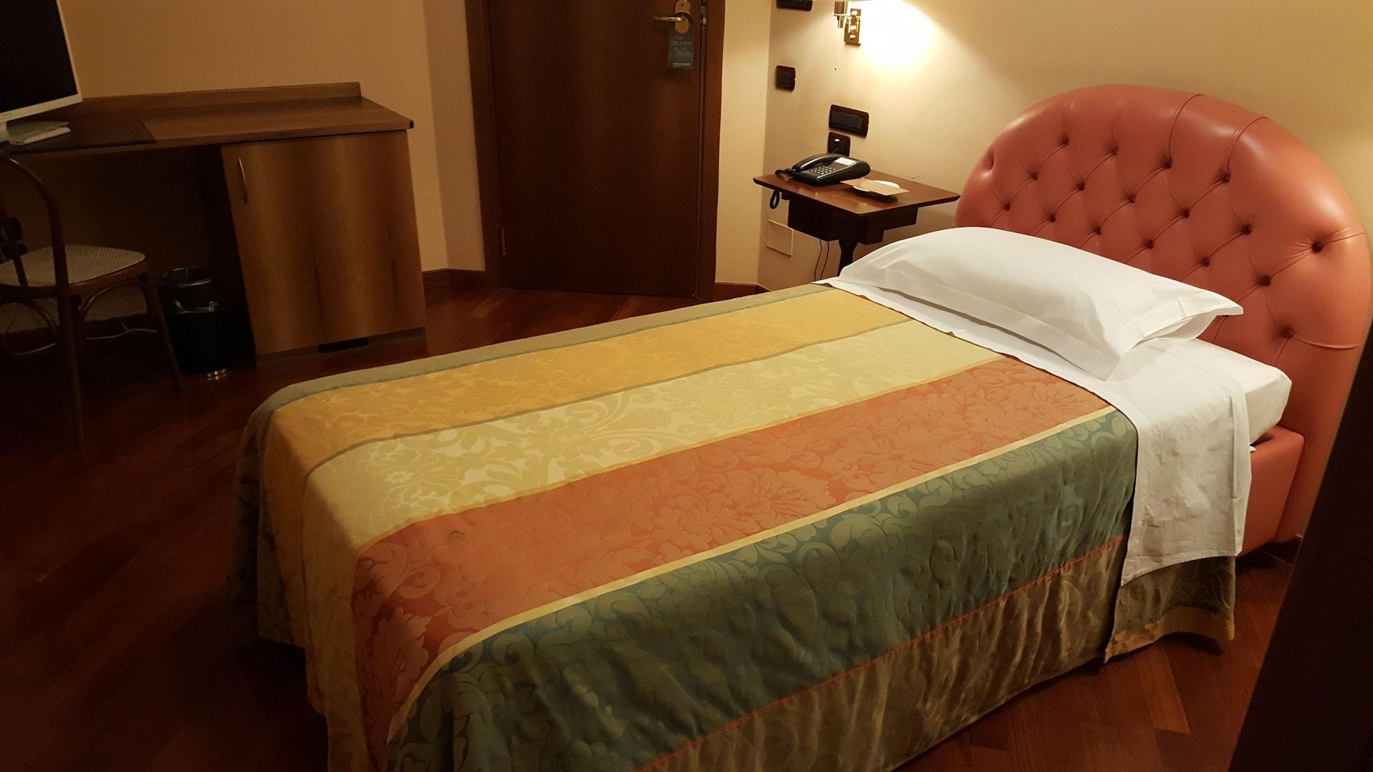 Hotel Villa Traiano Benevento Esterno foto